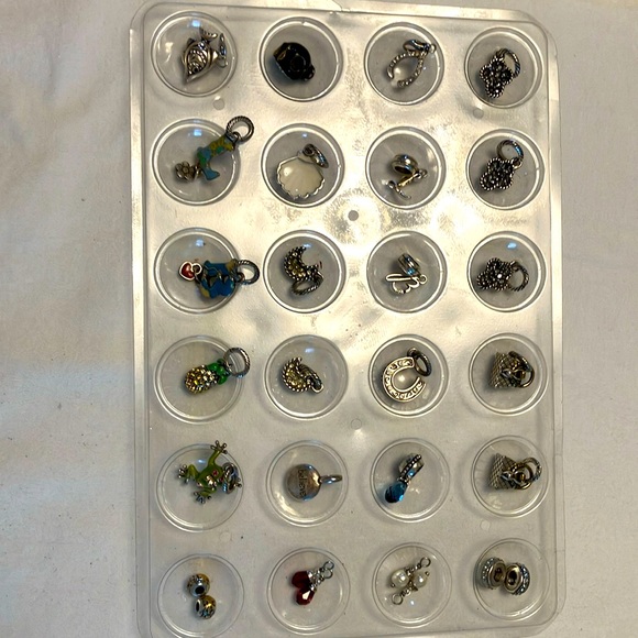 FLIER FOR BRIGHTON CHARM COLLECTION SHOP YOUR FAVORITE PREOWNED DO NOT PURCHASE - Picture 1 of 17